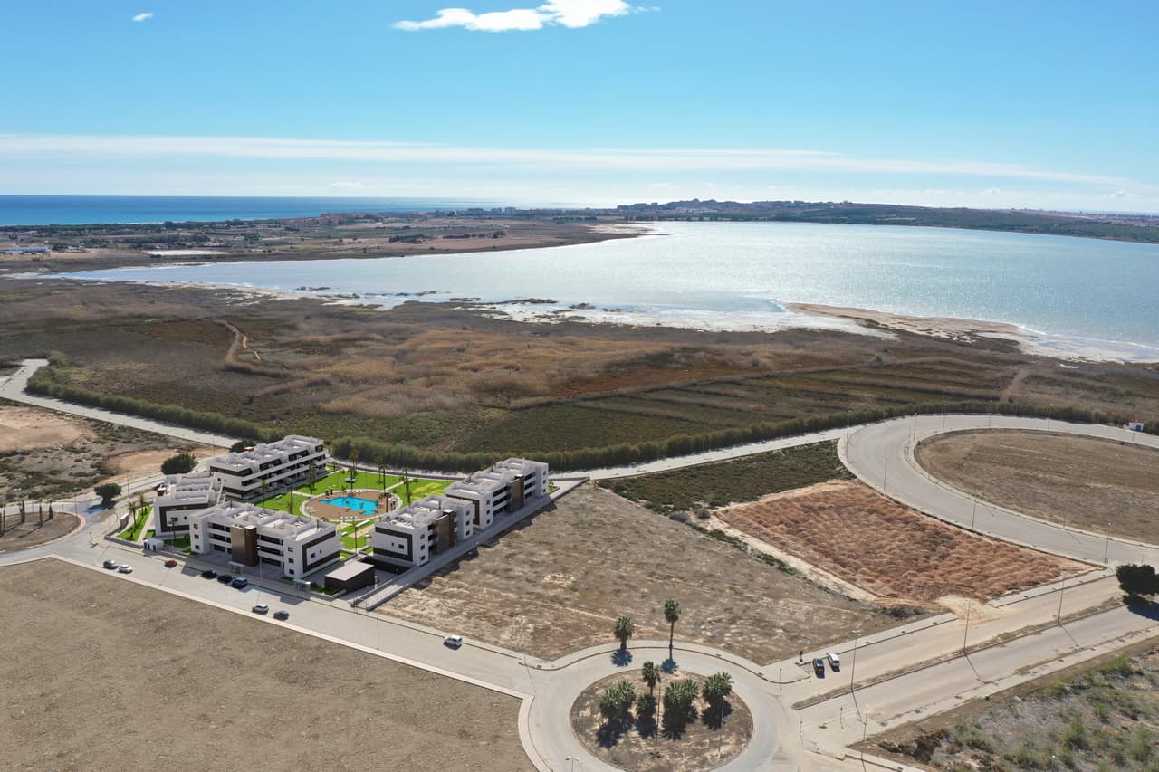 Apartamento Planta Media de 2 dormitorios en Guardamar del Segura - 23
