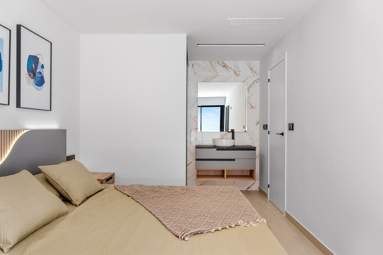Apartamento Planta Media de 2 dormitorios en Guardamar del Segura - 12