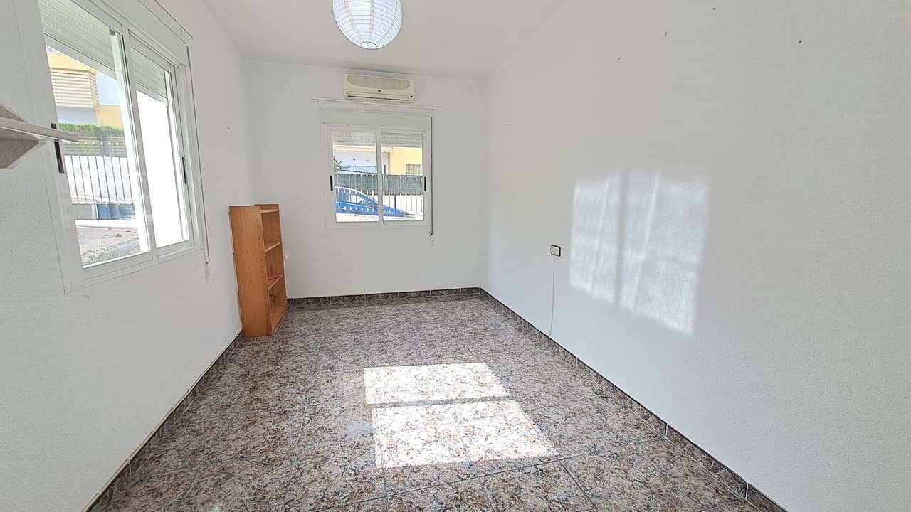 Villa - Chalet de 5 dormitorios en Villamartin - 18