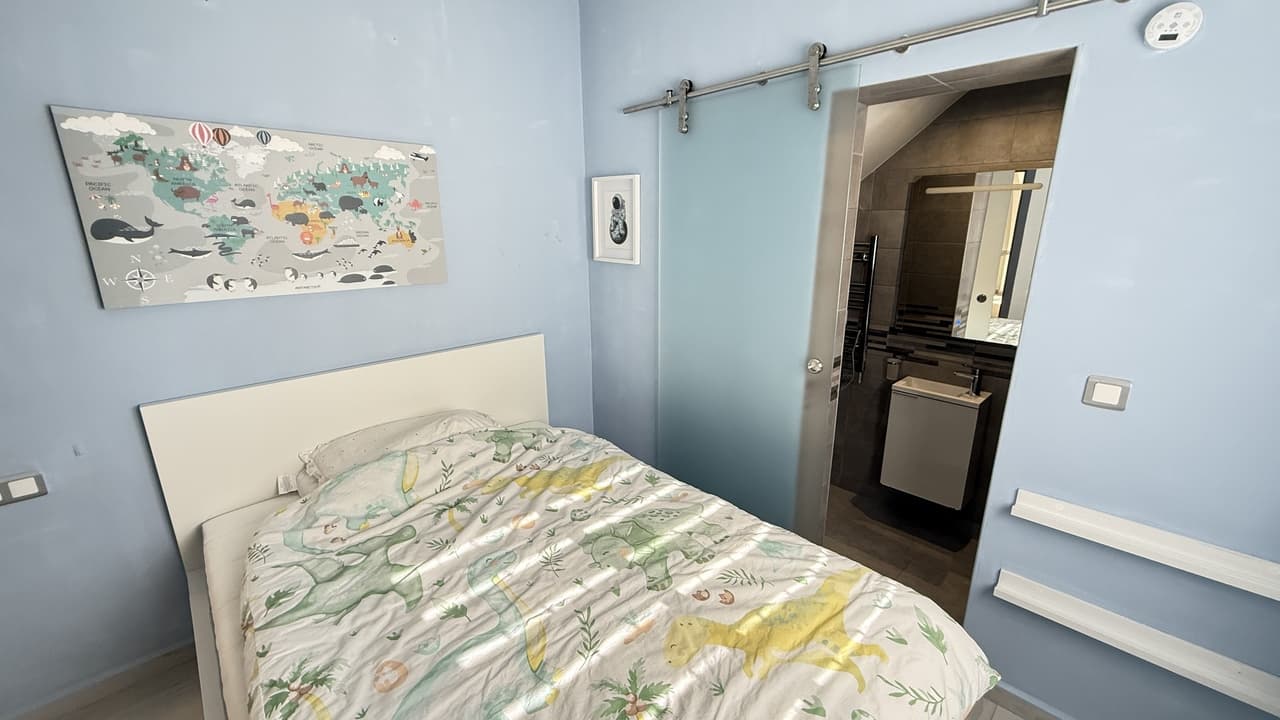 Villa - Chalet de 2 dormitorios en Villamartin - 28