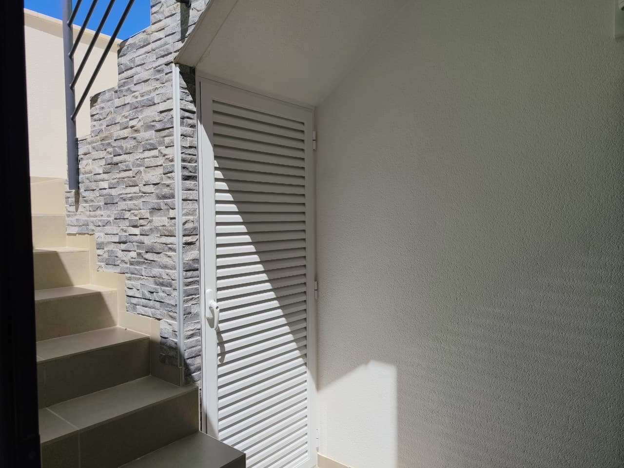 Villa - Chalet de 3 dormitorios en San Miguel de Salinas - 28