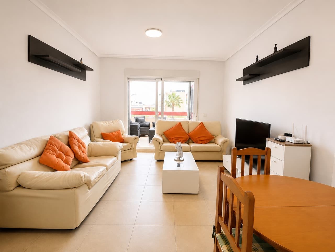 2 bed Middle Floor Apartment in Villamartin - 6