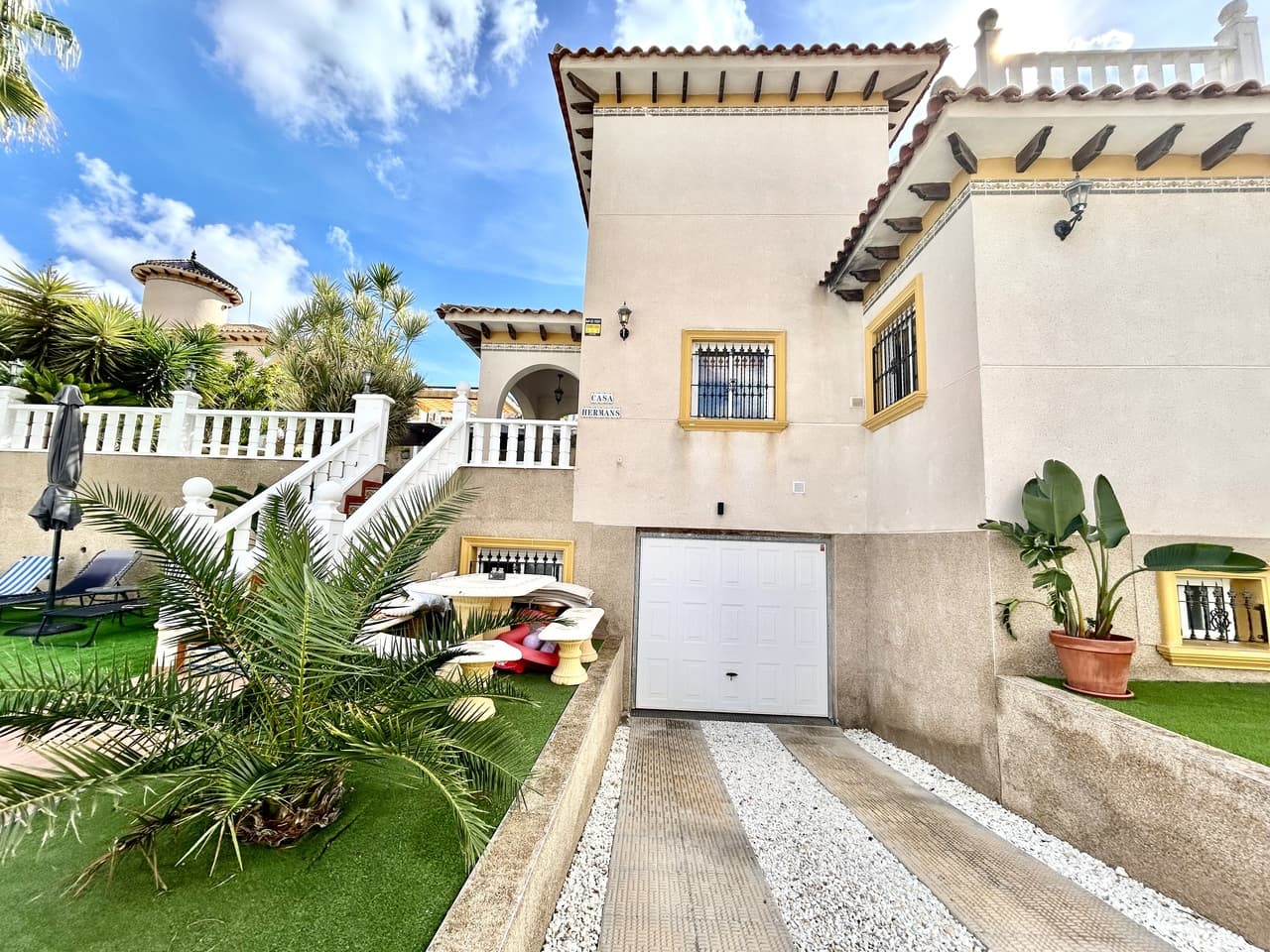 4 bed Detached Villa in Villamartin - 4