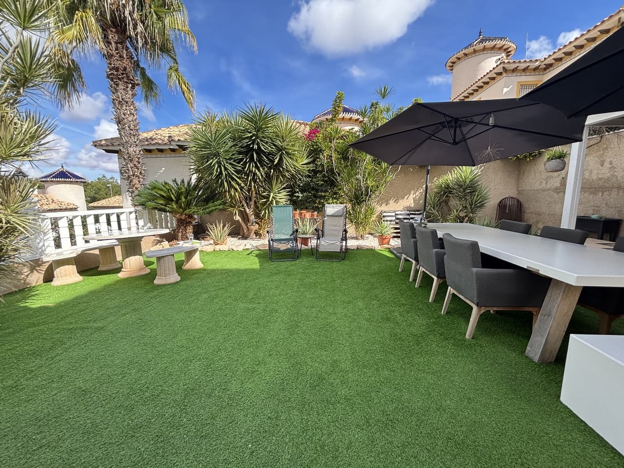 4 bed Detached Villa in Villamartin - 38