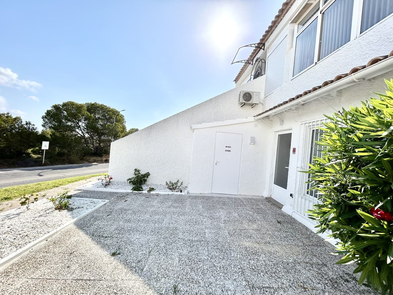 Apartamento Planta Media de 2 dormitorios en Villamartin - 23