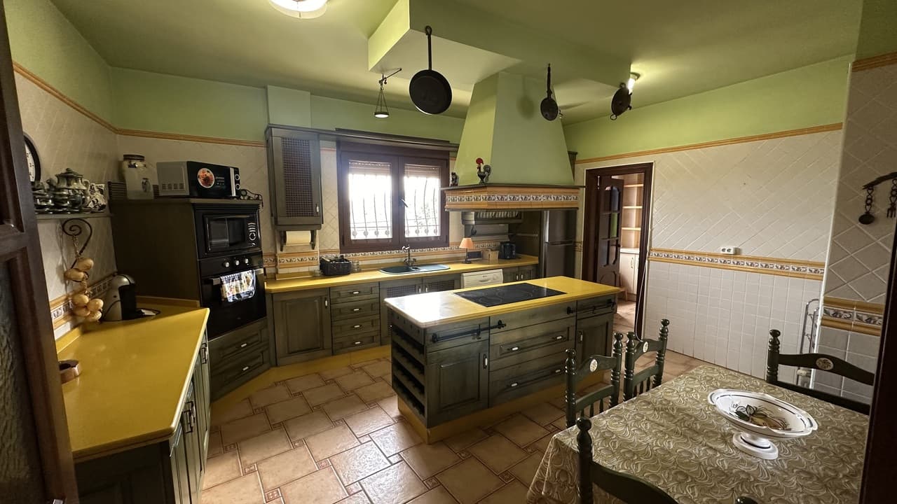 Vrijstaande Villa met 4 slaapkamers in San Miguel de Salinas - 9