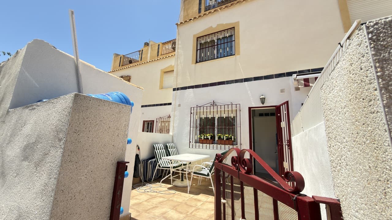 Geschakelde Woning met 3 slaapkamers in La Zenia - 19