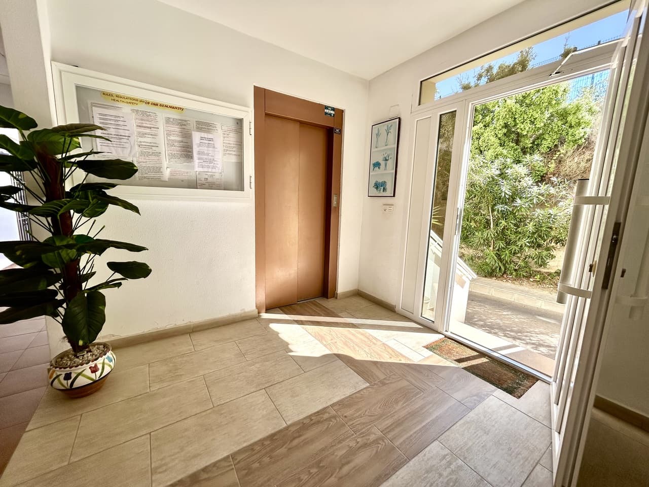 2 bed Middle Floor Apartment in Villamartin - 28