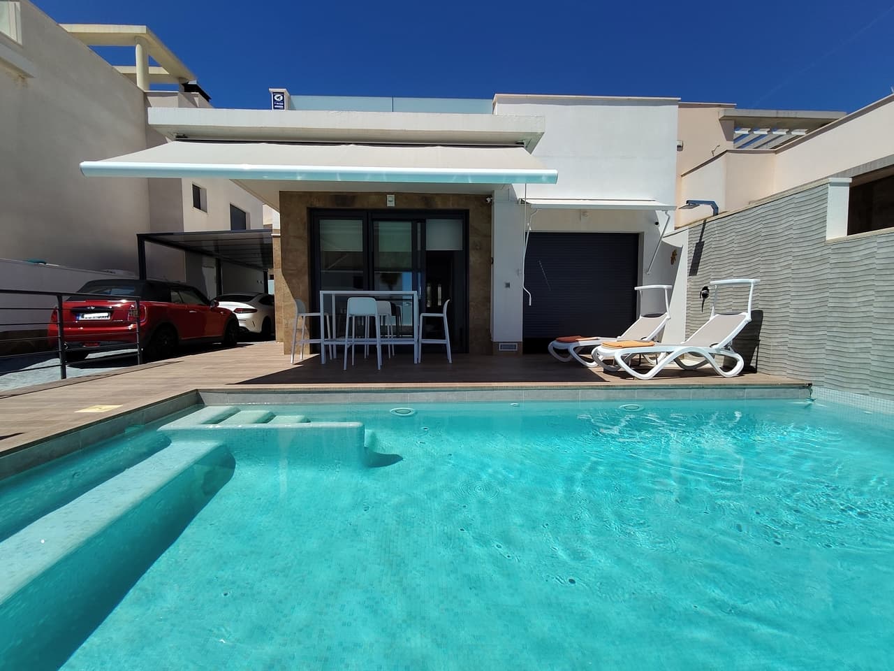 Villa - Chalet de 3 dormitorios en San Miguel de Salinas - 1