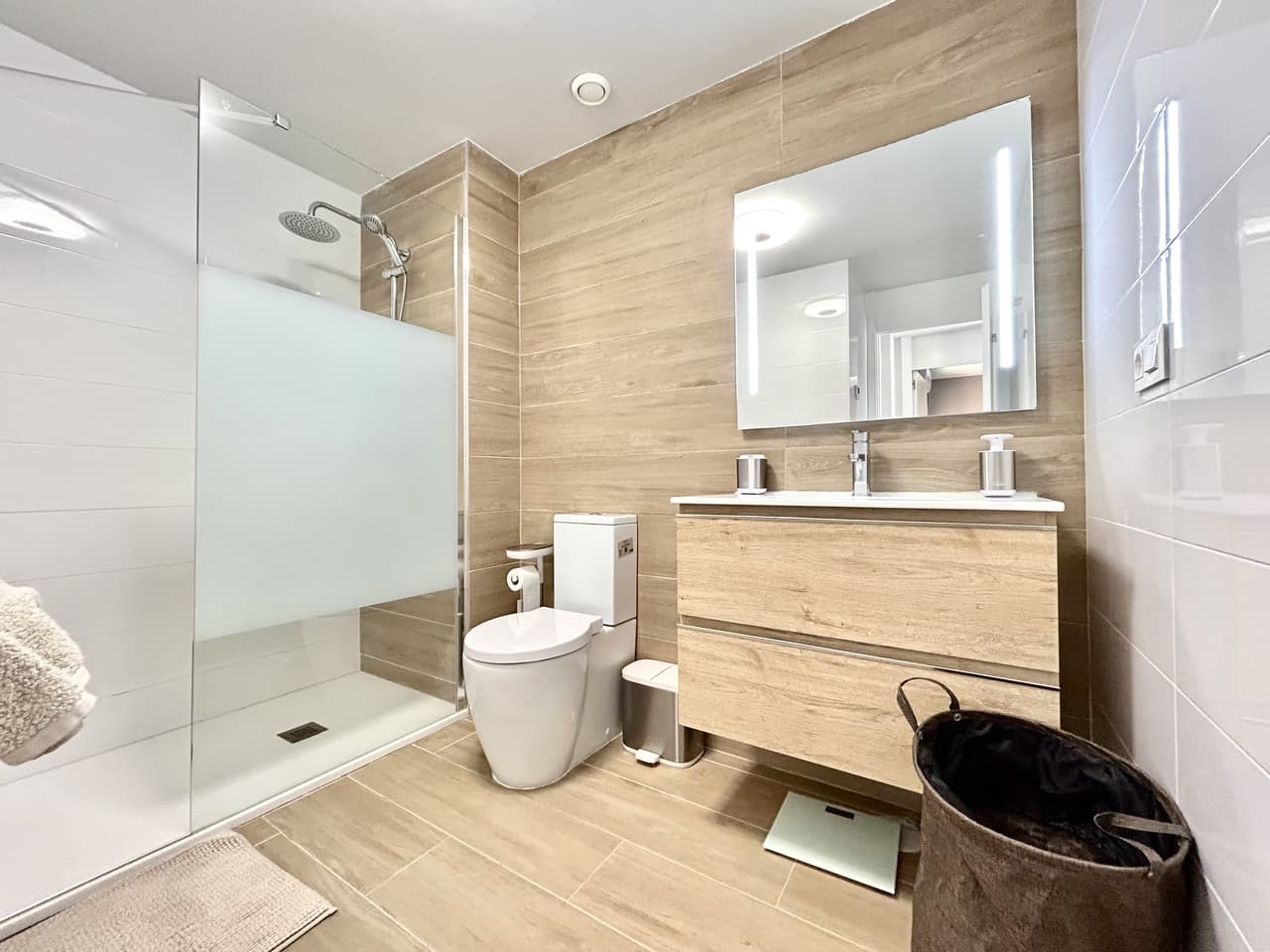 2 bed Middle Floor Apartment in Villamartin - 21