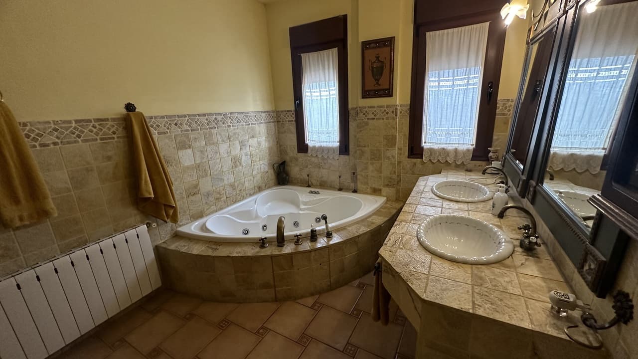 Vrijstaande Villa met 4 slaapkamers in San Miguel de Salinas - 20