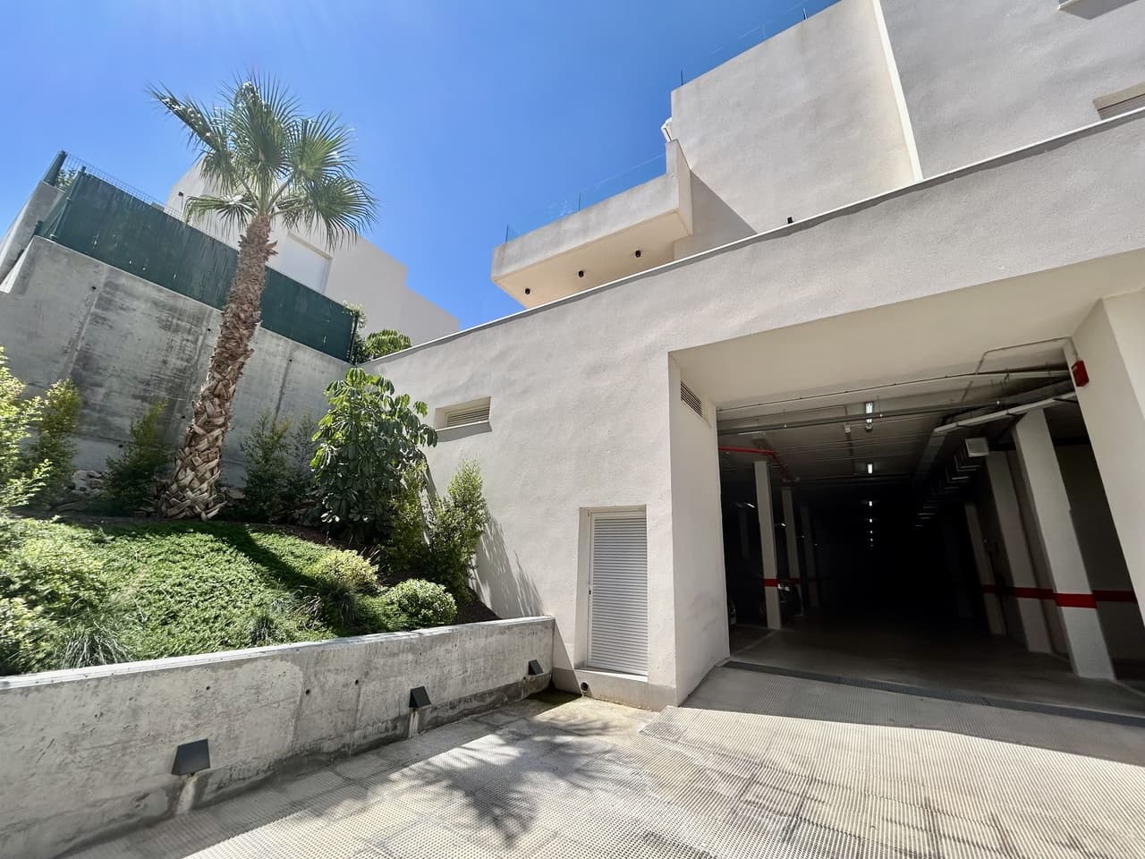 3 bed Middle Floor Apartment in La Finca Golf - 43
