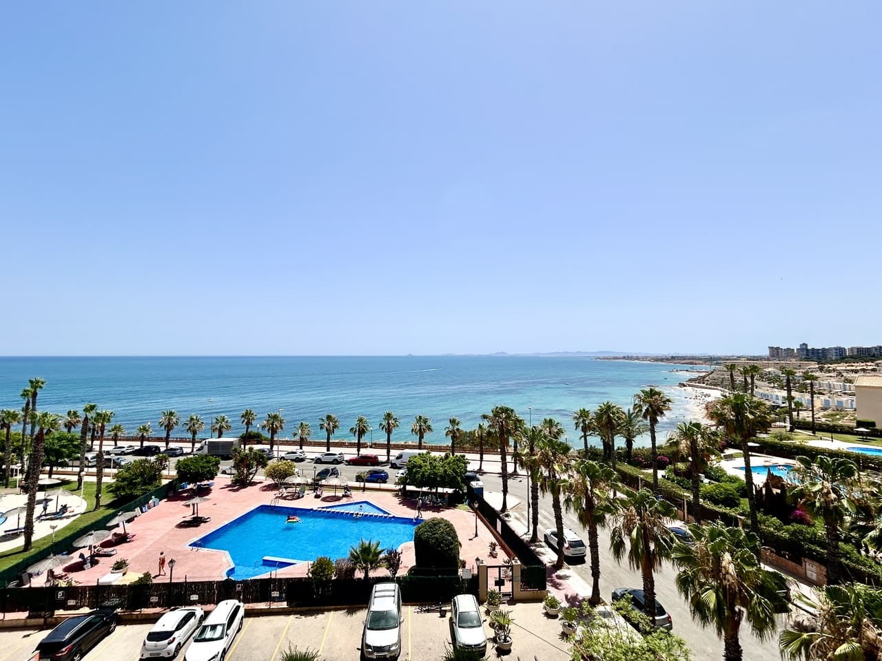 Tussenverdieping Appartement met 2 slaapkamers in Cabo Roig - 2