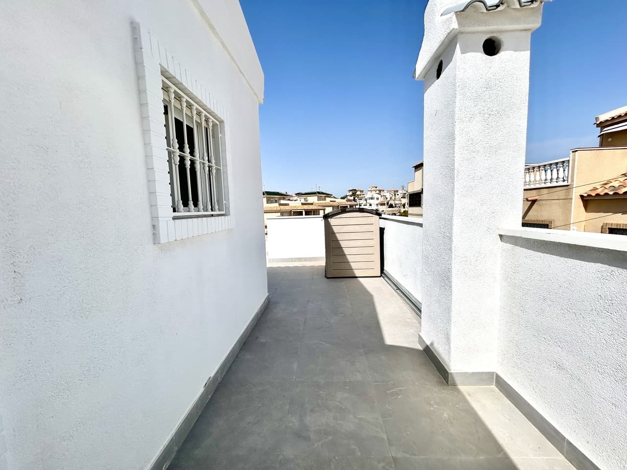 Villa - Chalet de 5 dormitorios en Villamartin - 21