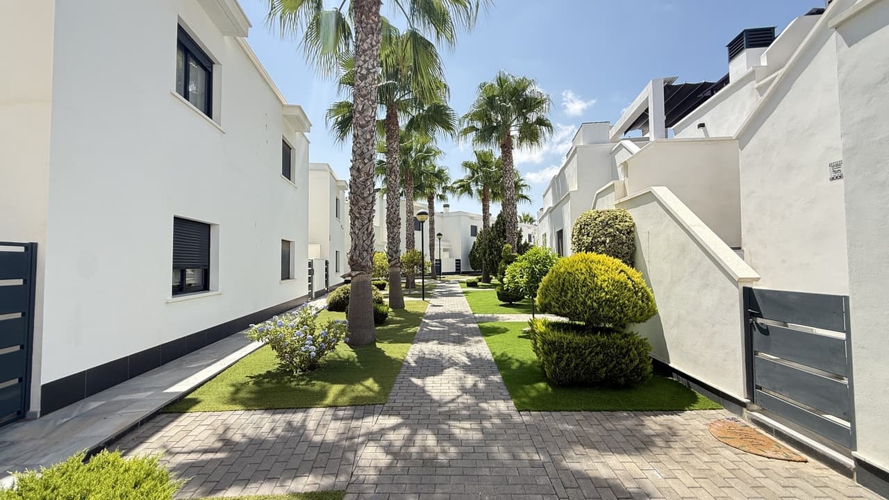 Adosada de 3 dormitorios en Cabo Roig - 16