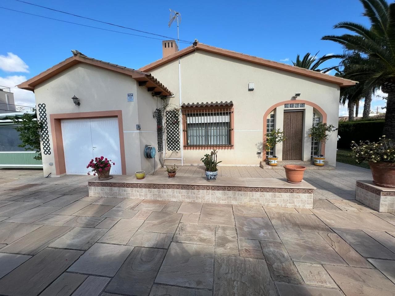 3 bed Detached Villa in Cabo Roig - 4