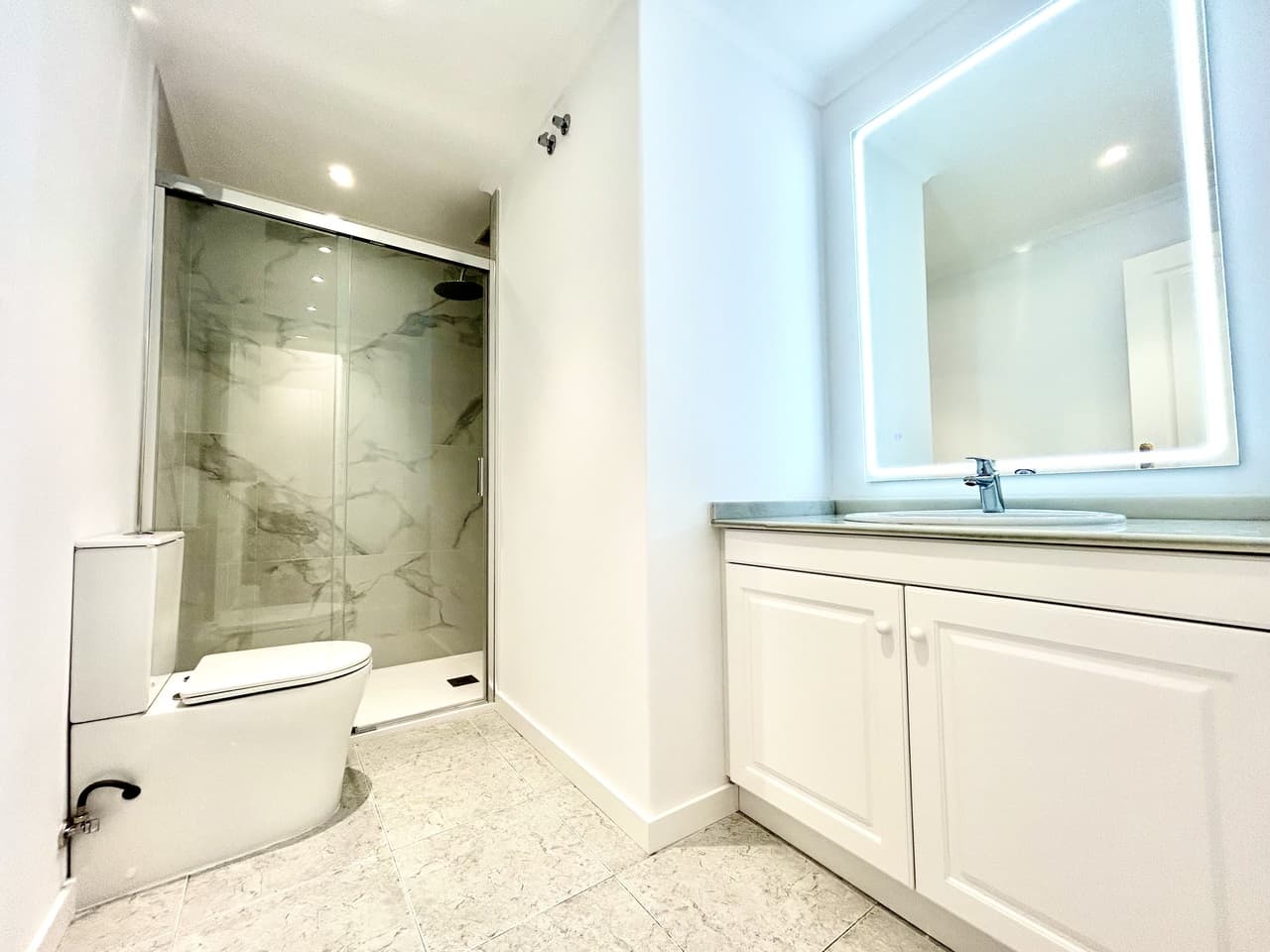 Apartamento Planta Media de 2 dormitorios en Villamartin - 11