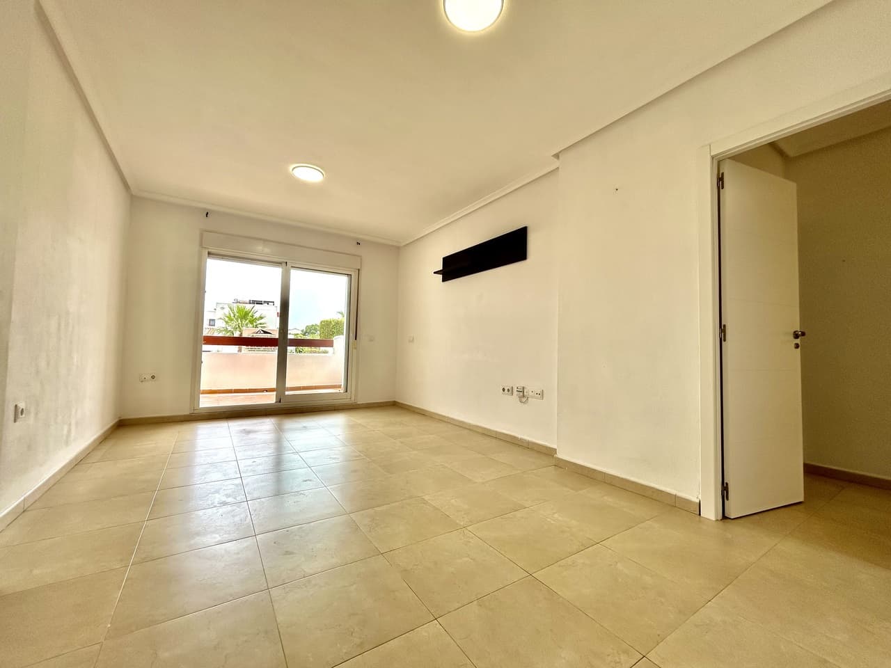 Apartamento Planta Media de 2 dormitorios en Villamartin - 6