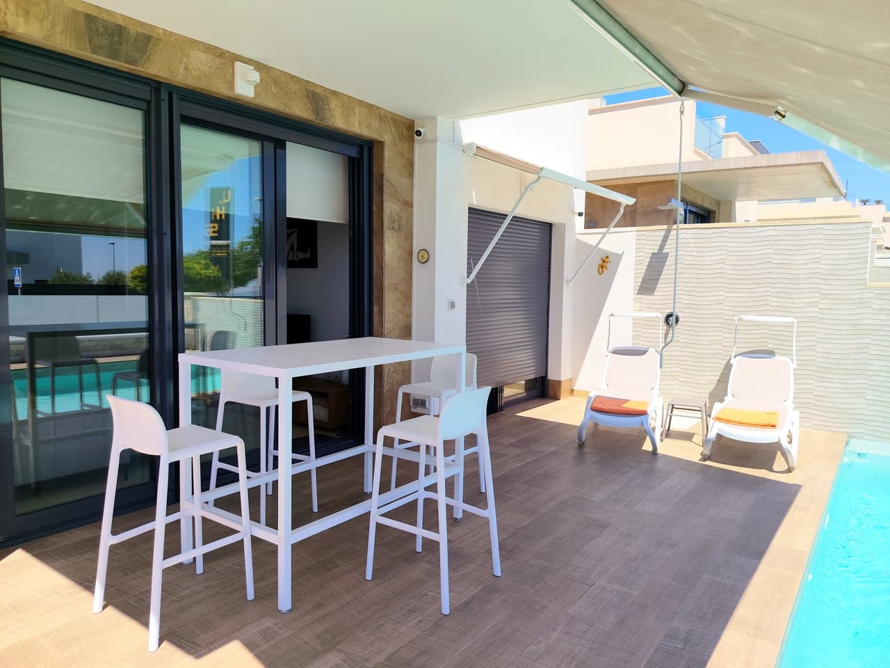 Villa - Chalet de 3 dormitorios en San Miguel de Salinas - 2