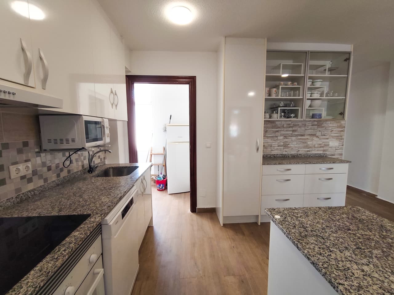 Tussenverdieping Appartement met 3 slaapkamers in Benijofar - 11
