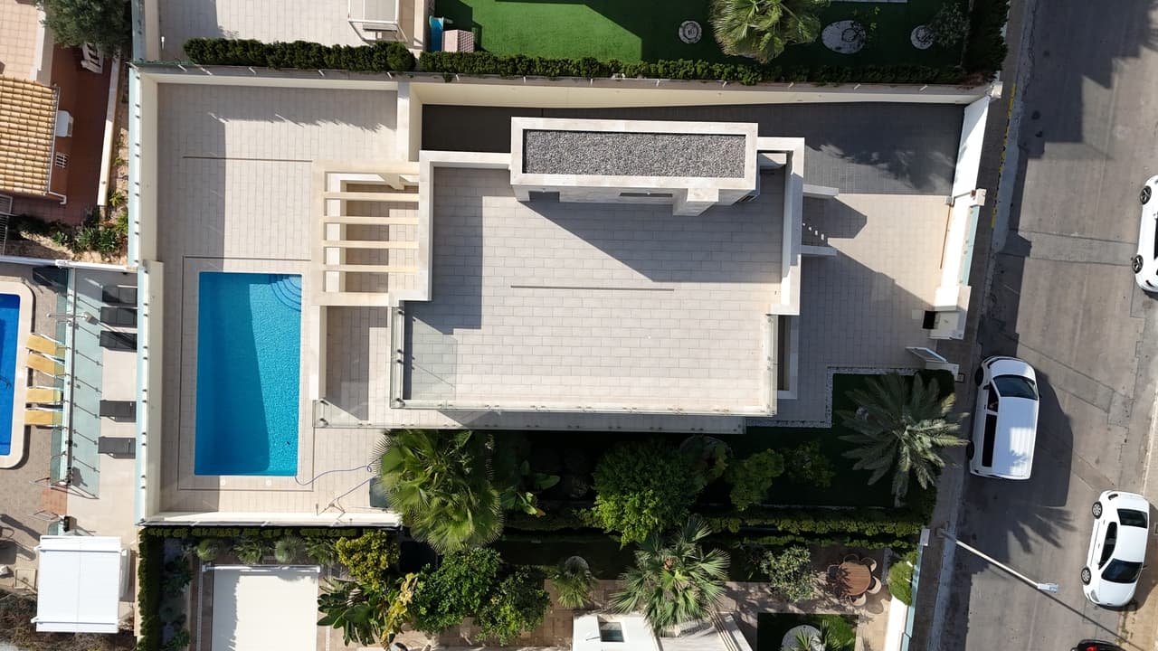 Vrijstaande Villa met 5 slaapkamers in La Zenia - 42