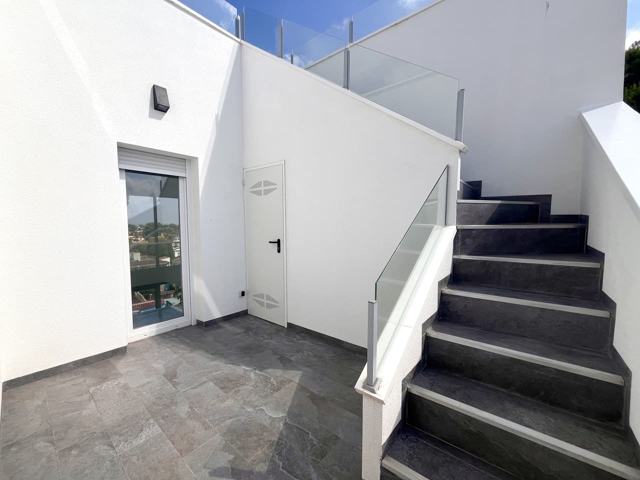 Villa - Chalet de 6 dormitorios en Los Balcones - 28