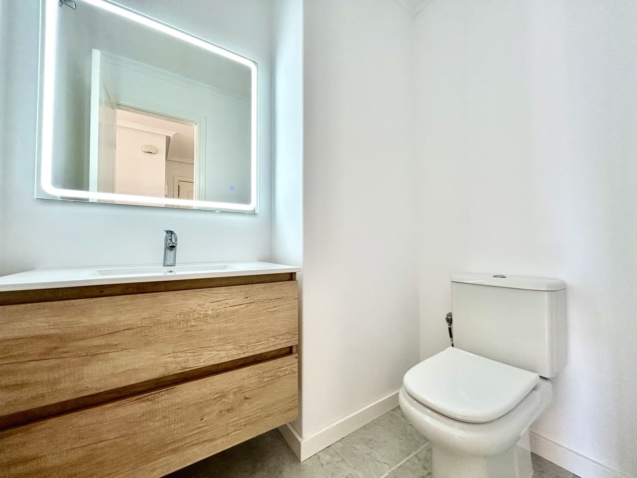 Apartamento Planta Media de 2 dormitorios en Villamartin - 14
