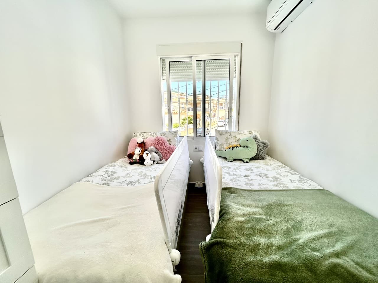 Villa - Chalet de 5 dormitorios en Villamartin - 14