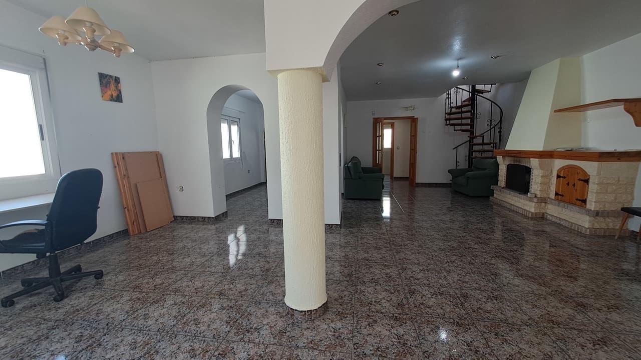 Villa - Chalet de 5 dormitorios en Villamartin - 8