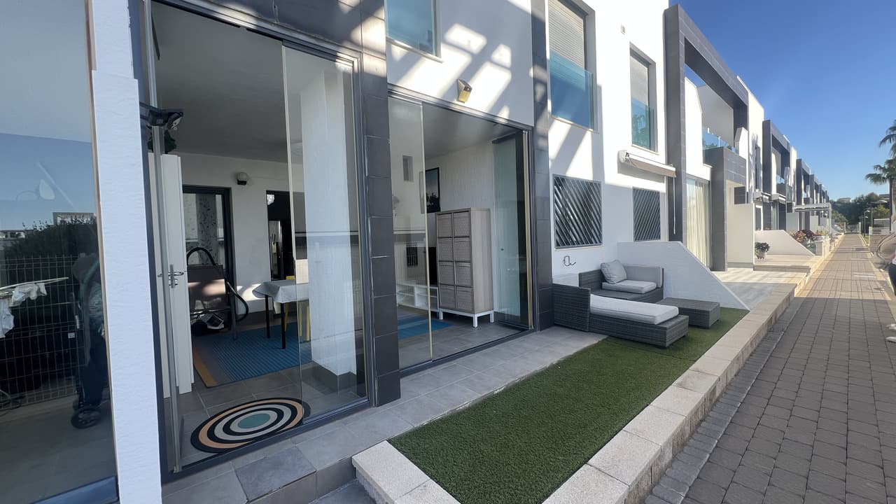 Apartamento Planta Media de 2 dormitorios en La Zenia - 9