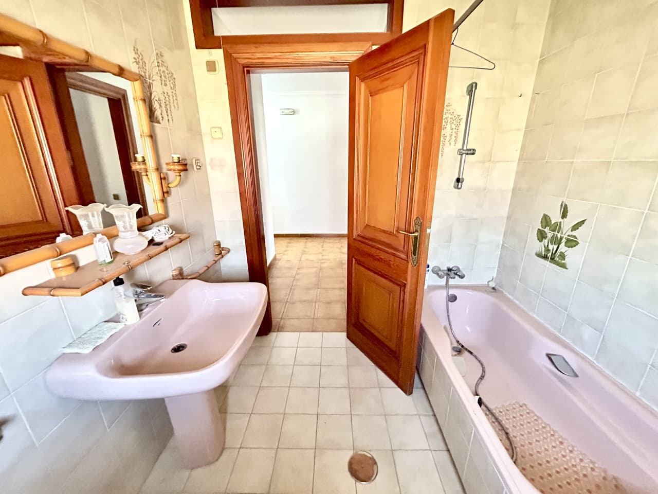 Villa - Chalet de 4 dormitorios en Santiago de la Ribera - 28