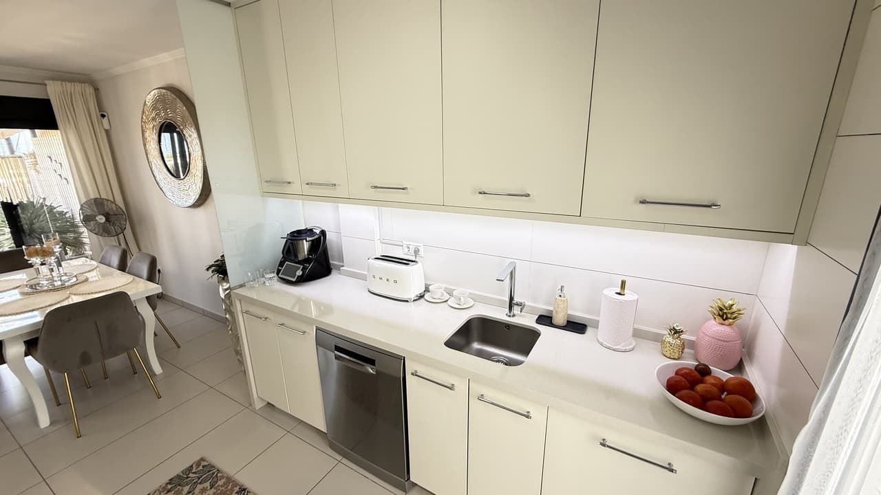 Adosada de 3 dormitorios en Cabo Roig - 12