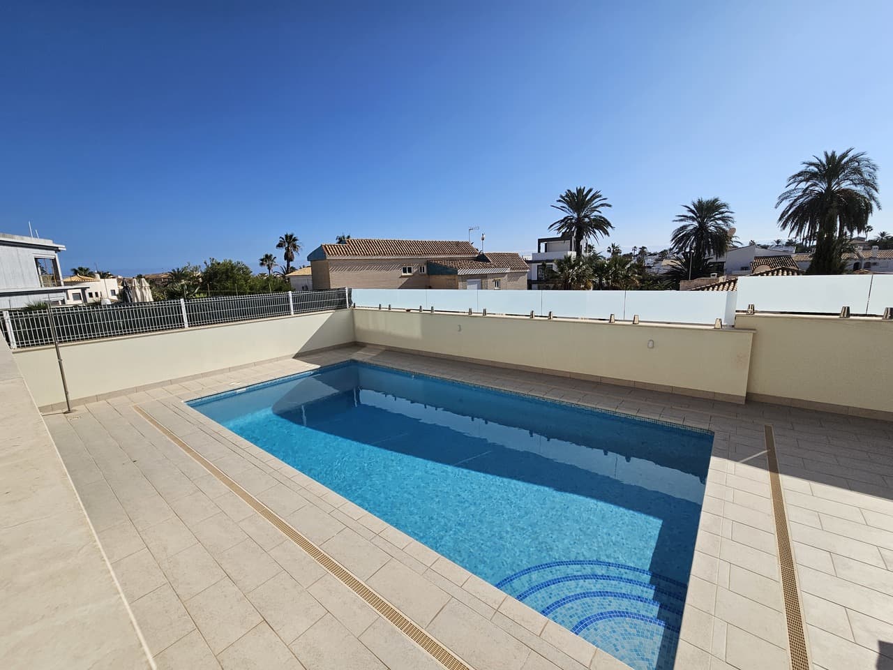 Vrijstaande Villa met 5 slaapkamers in La Zenia - 4