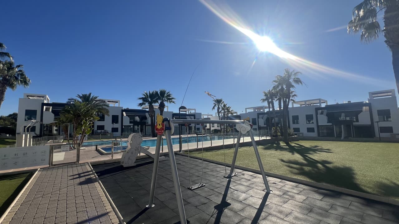 Apartamento Planta Media de 2 dormitorios en La Zenia - 8