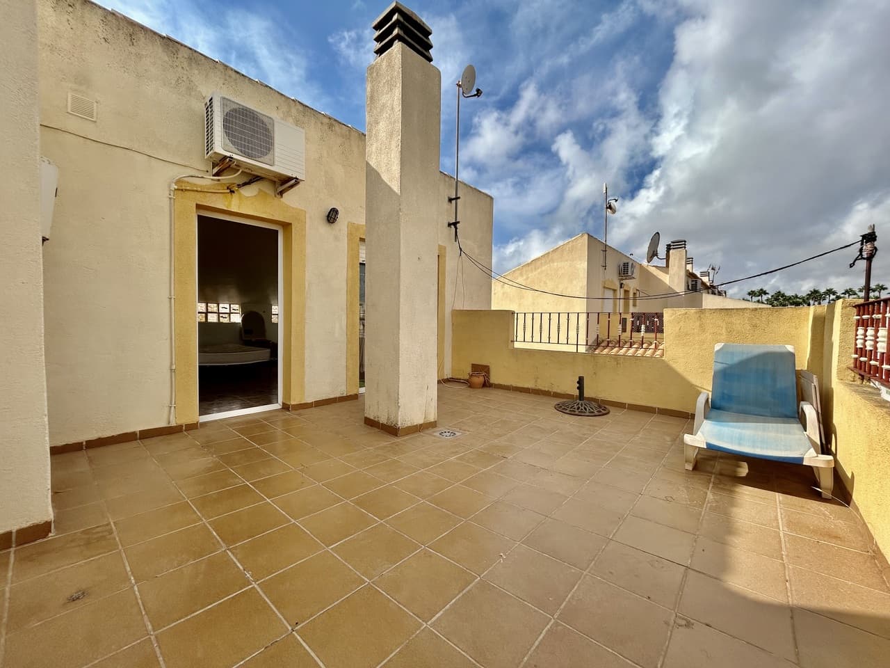 3 bed Middle Floor Apartment in La Zenia - 16