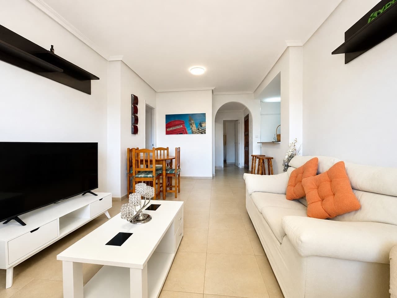 2 bed Middle Floor Apartment in Villamartin - 5