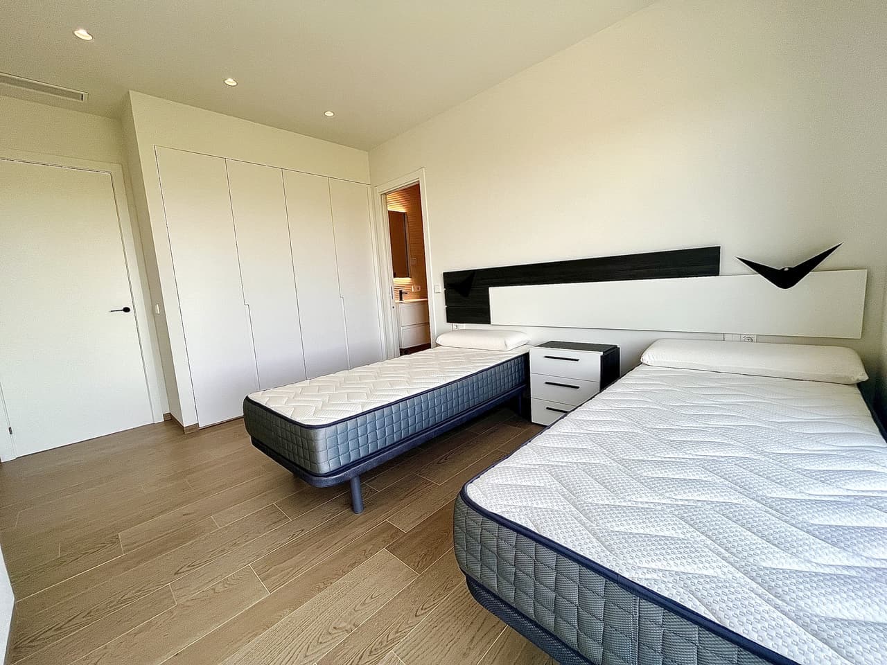 Apartamento Planta Media de 2 dormitorios en Las Colinas Golf - 12