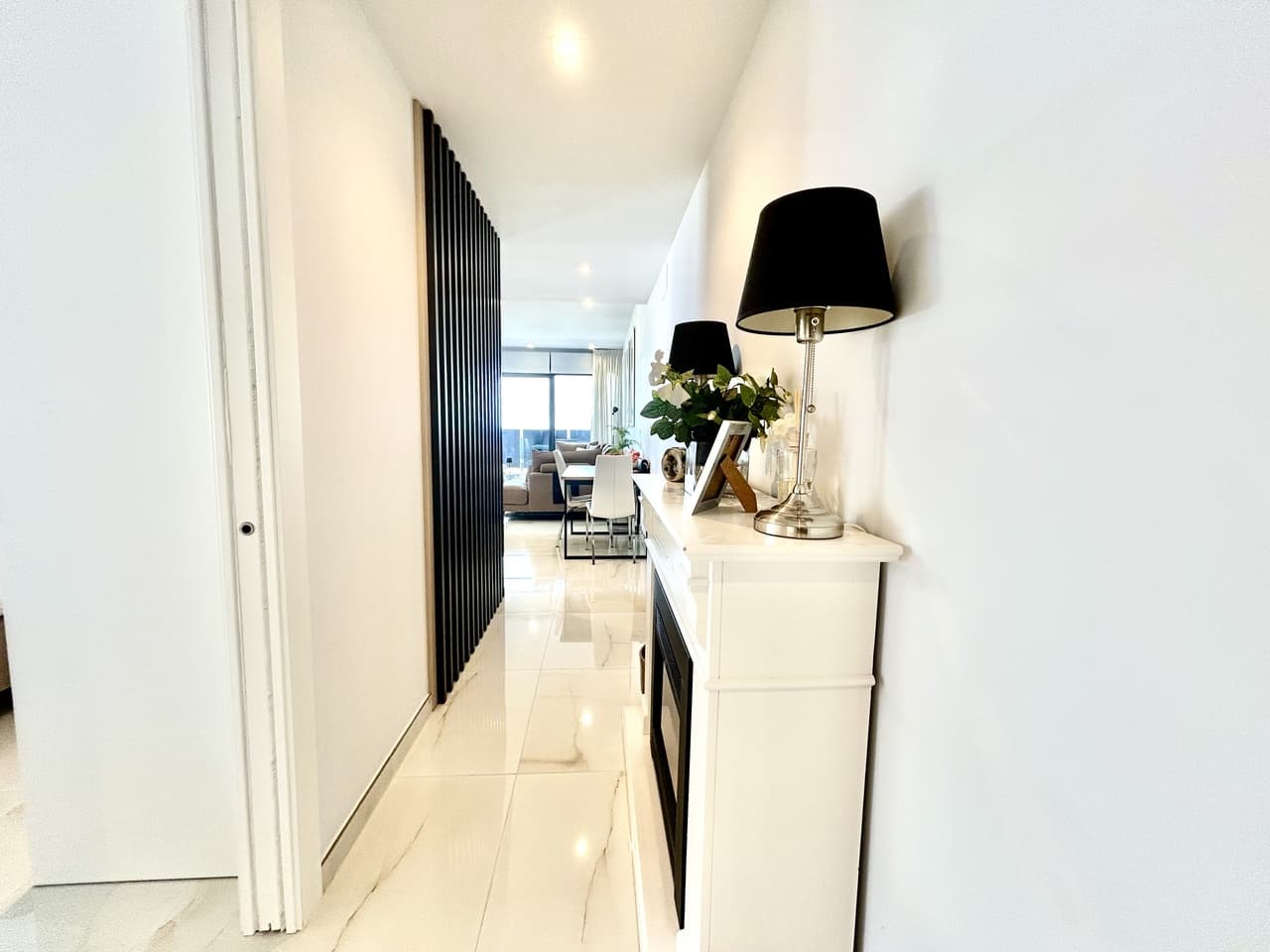 Tussenverdieping Appartement met 3 slaapkamers in Playa Flamenca - 25