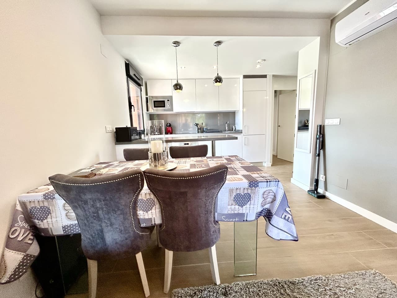 2 bed Middle Floor Apartment in Villamartin - 11
