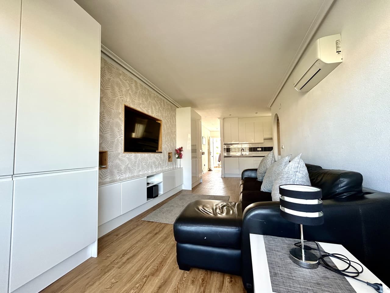 2 bed Middle Floor Apartment in Villamartin - 7