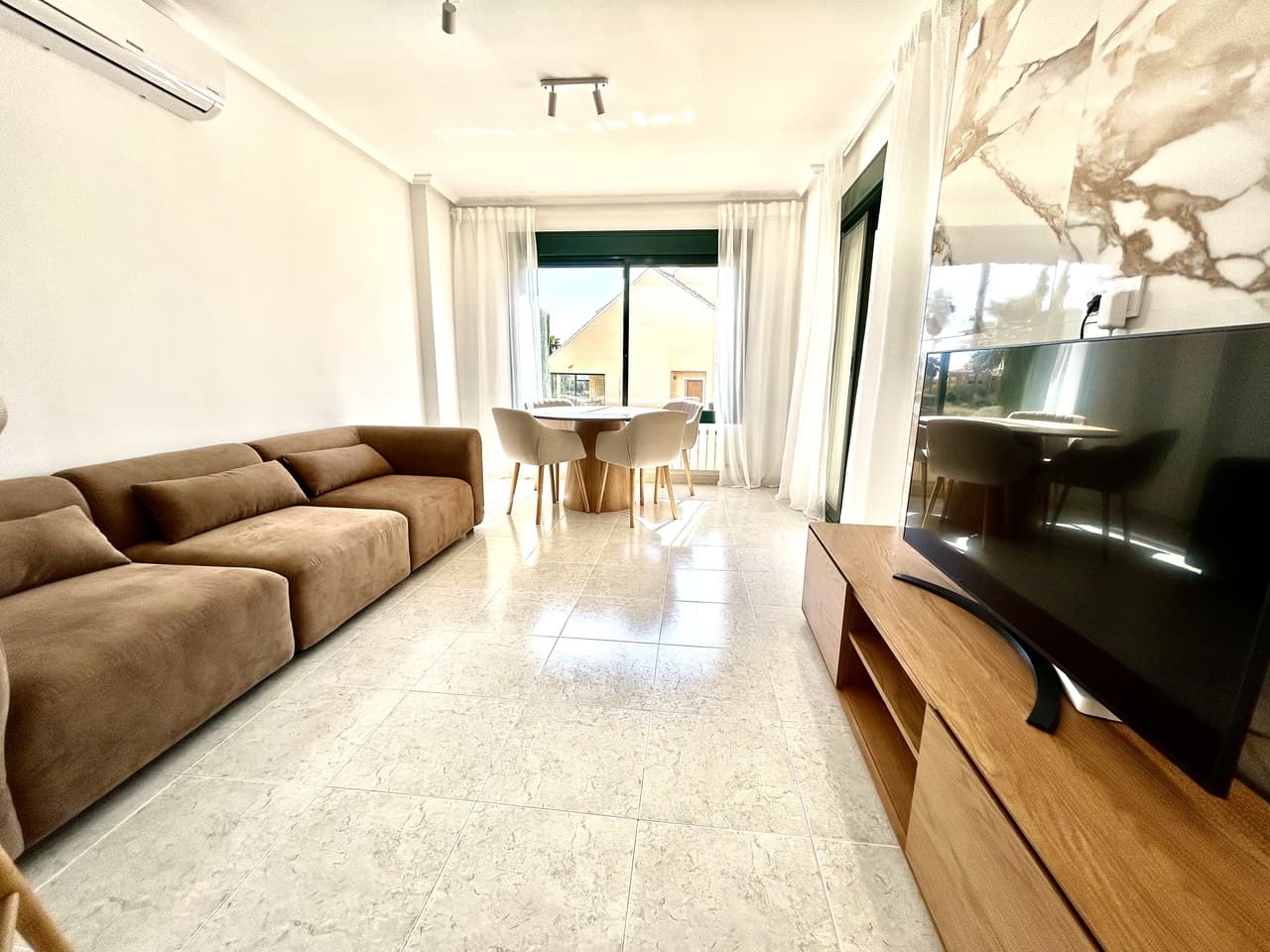 Apartamento Planta Media de 2 dormitorios en Villamartin - 21