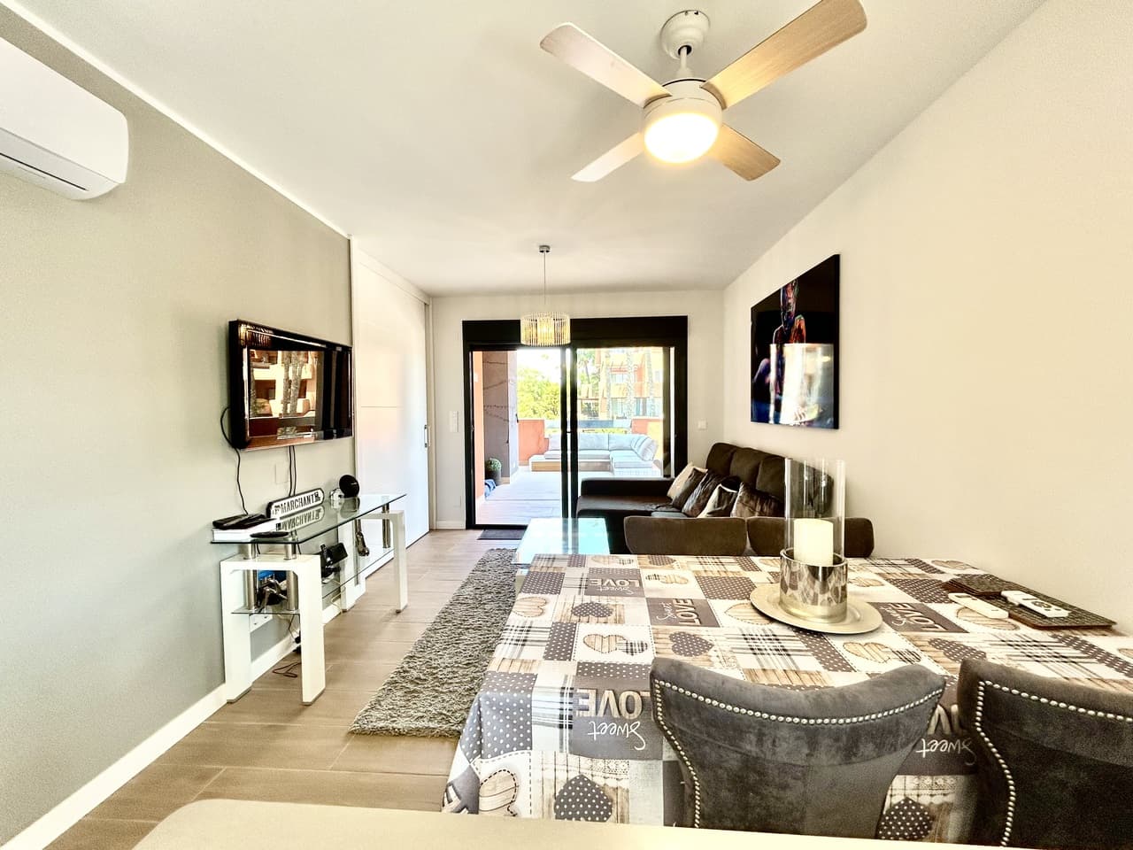 2 bed Middle Floor Apartment in Villamartin - 8
