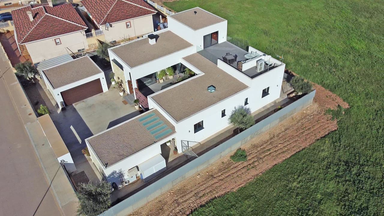 3 bed Detached Villa in Los Alcazares - 42