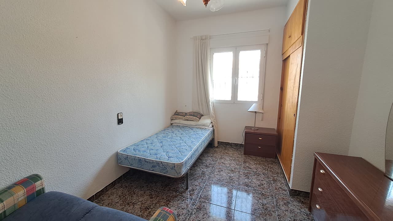 Villa - Chalet de 5 dormitorios en Villamartin - 15