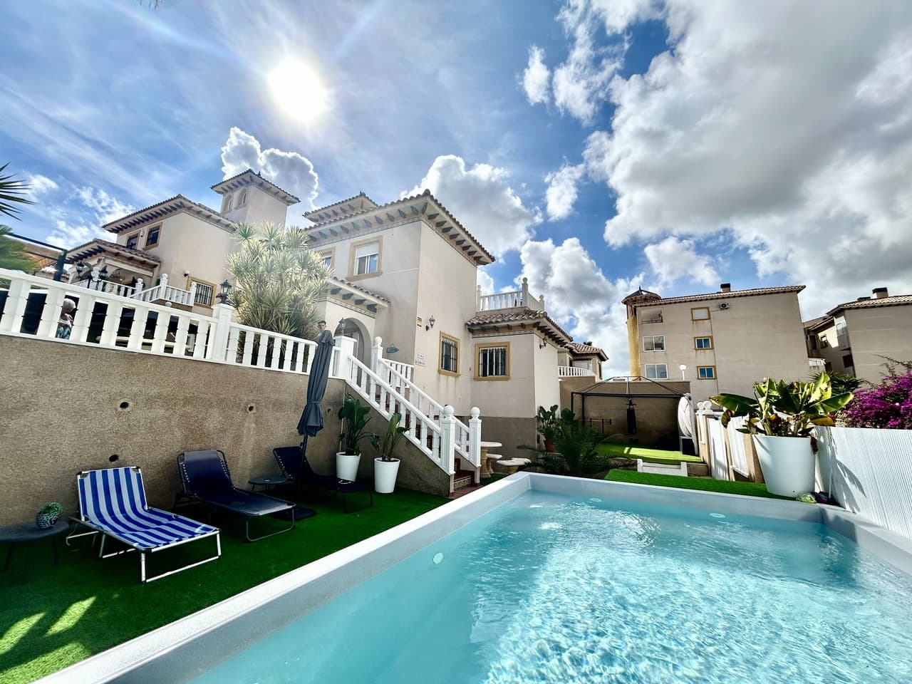 4 bed Detached Villa in Villamartin - 3