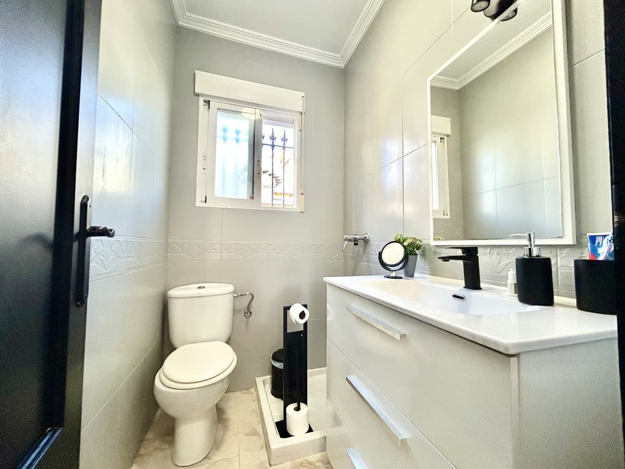 4 bed Detached Villa in Villamartin - 21