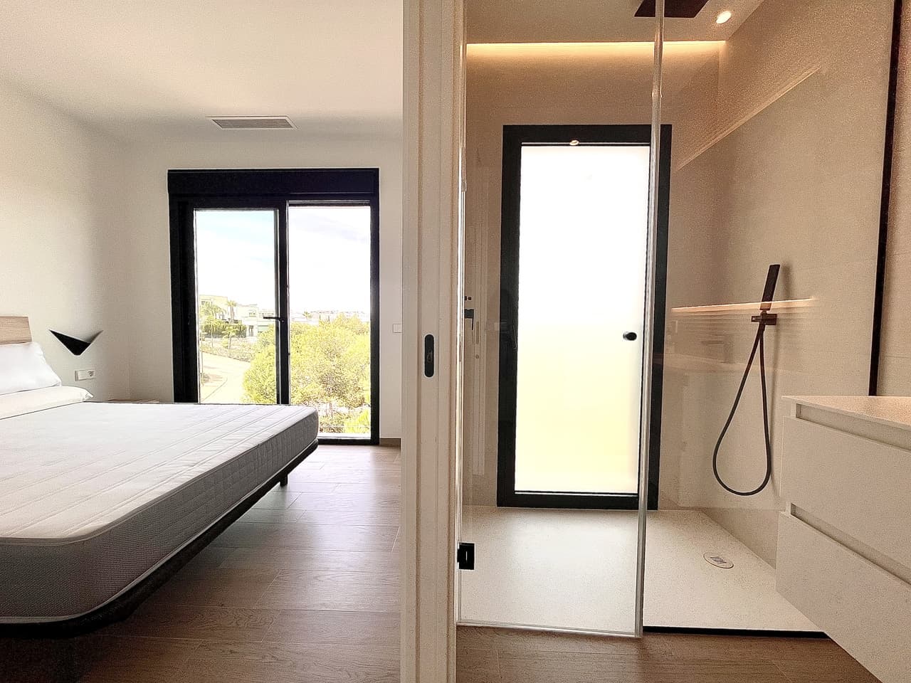 Apartamento Planta Media de 2 dormitorios en Las Colinas Golf - 10