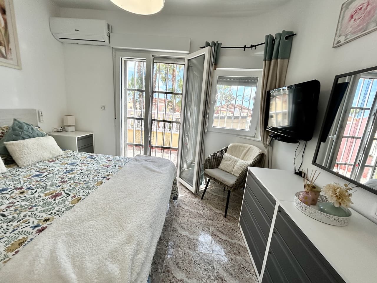 3 bed Townhouse in Cabo Roig - 12