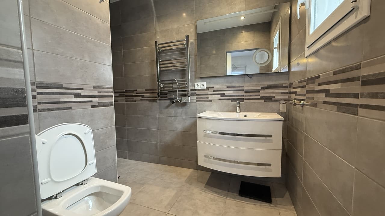 Villa - Chalet de 2 dormitorios en Villamartin - 37
