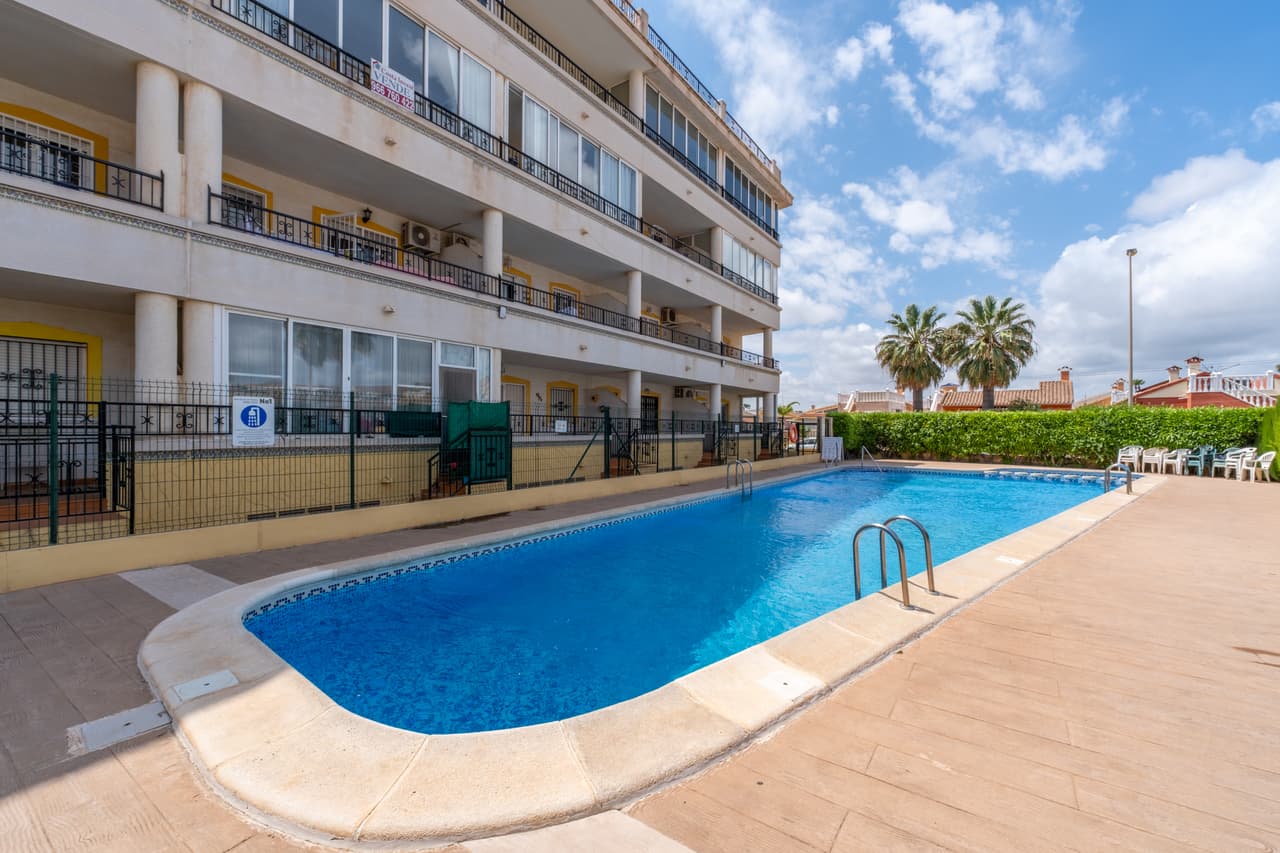 Apartamento Planta Media de 2 dormitorios en Playa Flamenca - 27